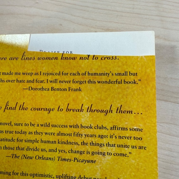 THE HELP by Kathryn Stockett GUC Buy 1 for $12, 2 for $20, 3 for $24 - Picture 3 of 3